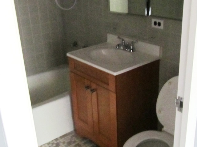 5757 North Sheridan Road, Unit 3J Chicago, IL 60660 - Photo 16 of 17