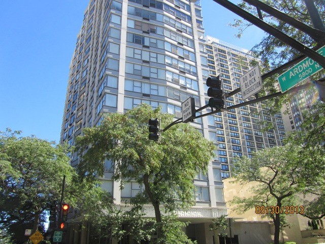 5757 North Sheridan Road, Unit 3J Chicago, IL 60660 - Photo 4 of 17