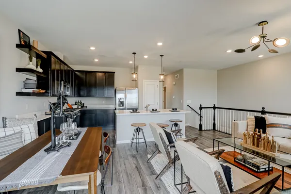 $389,990 | 402 Comstock Road, South Elgin, IL 60177
