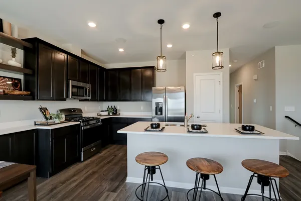 $389,990 | 402 Comstock Road, South Elgin, IL 60177