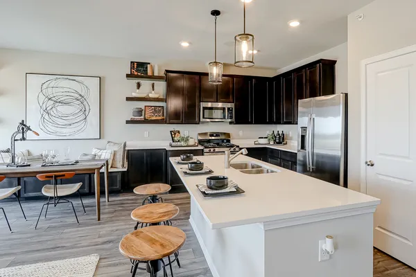 $389,990 | 402 Comstock Road, South Elgin, IL 60177