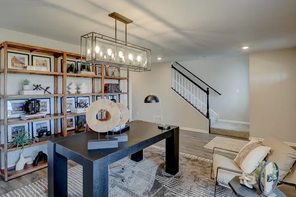 $389,990 | 402 Comstock Road, South Elgin, IL 60177