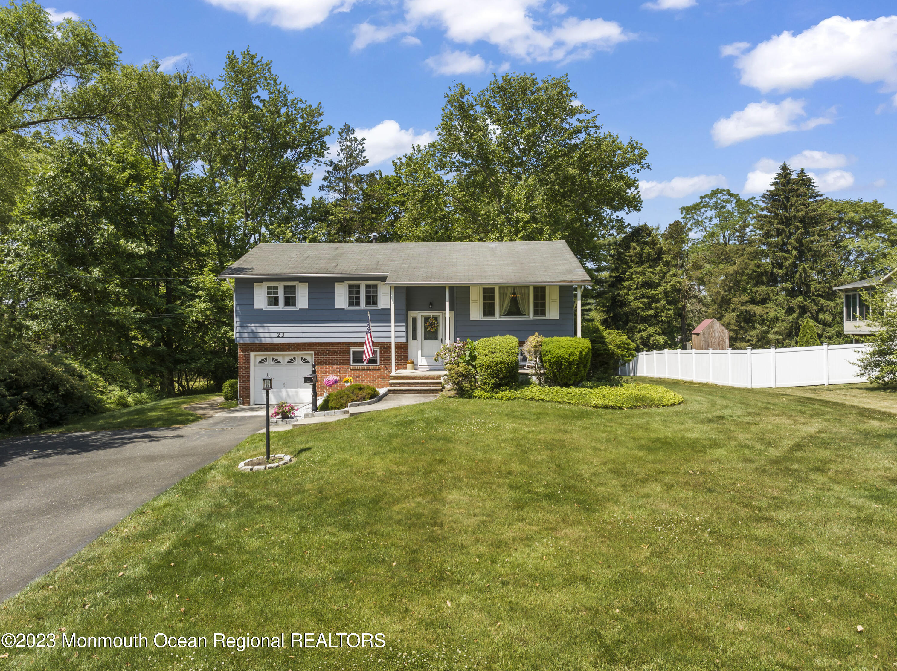 23 Holiday Road Manalapan, NJ 07726 - Photo 2 of 32 Hommati.com-23_Holiday_Rd_NJ-06-01-2023-