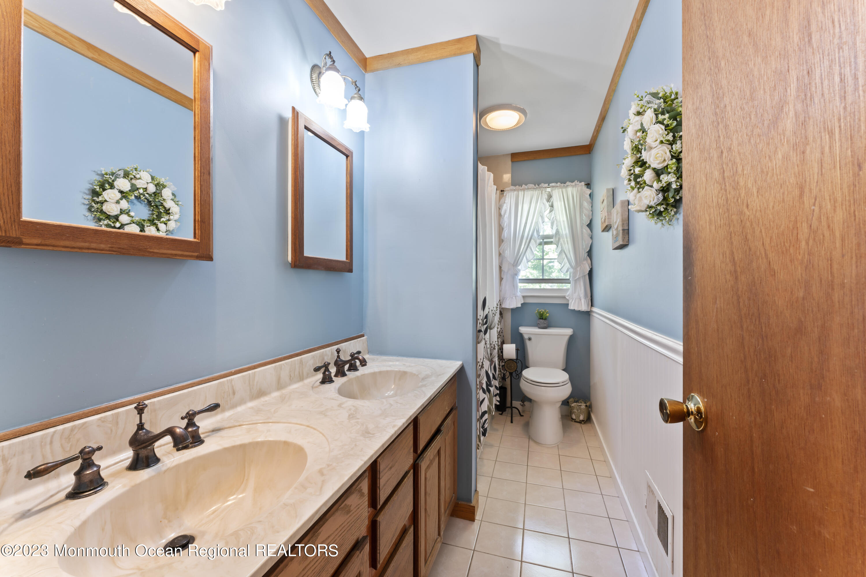 23 Holiday Road Manalapan, NJ 07726 - Photo 25 of 32 Hommati.com-23_Holiday_Rd_NJ-06-01-2023-