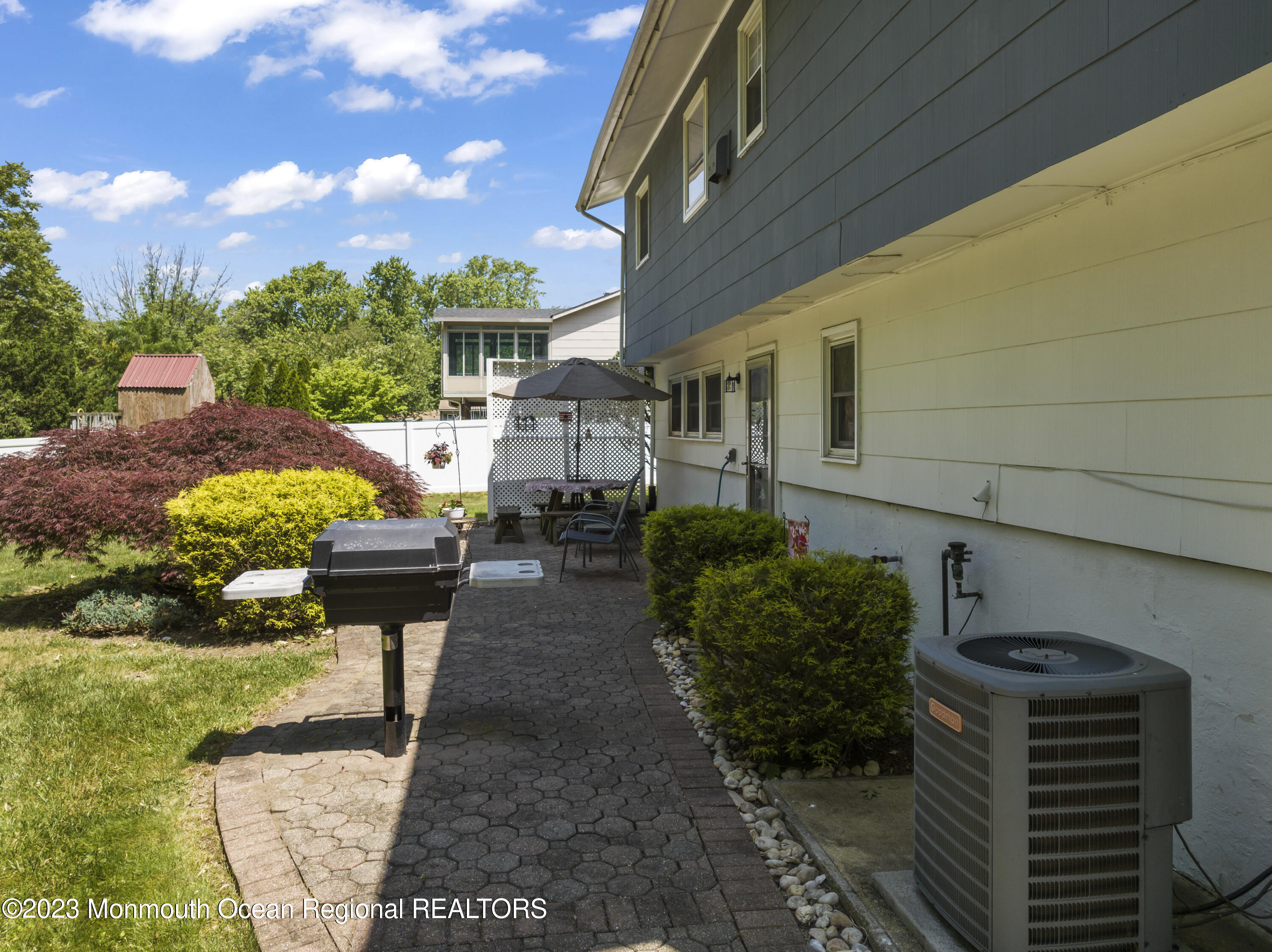 23 Holiday Road Manalapan, NJ 07726 - Photo 8 of 32 Hommati.com-23_Holiday_Rd_NJ-06-01-2023-