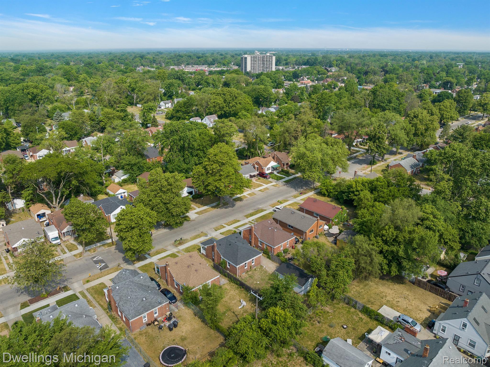 18538 Edinborough Road Detroit, MI 48219 - Photo 27 of 39 Gallery Image 27