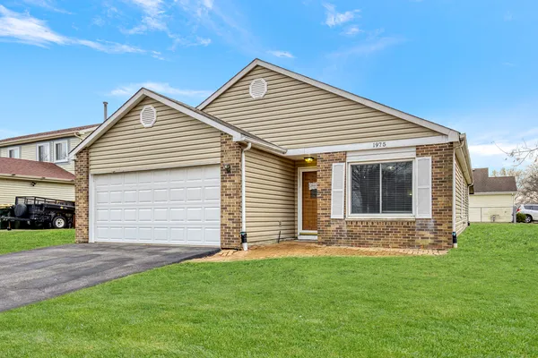 $350,000 | 1975 Eastman Lane, Hanover Park, IL 60133