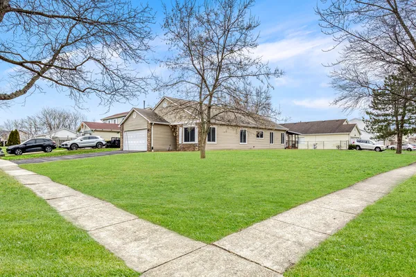 $350,000 | 1975 Eastman Lane, Hanover Park, IL 60133