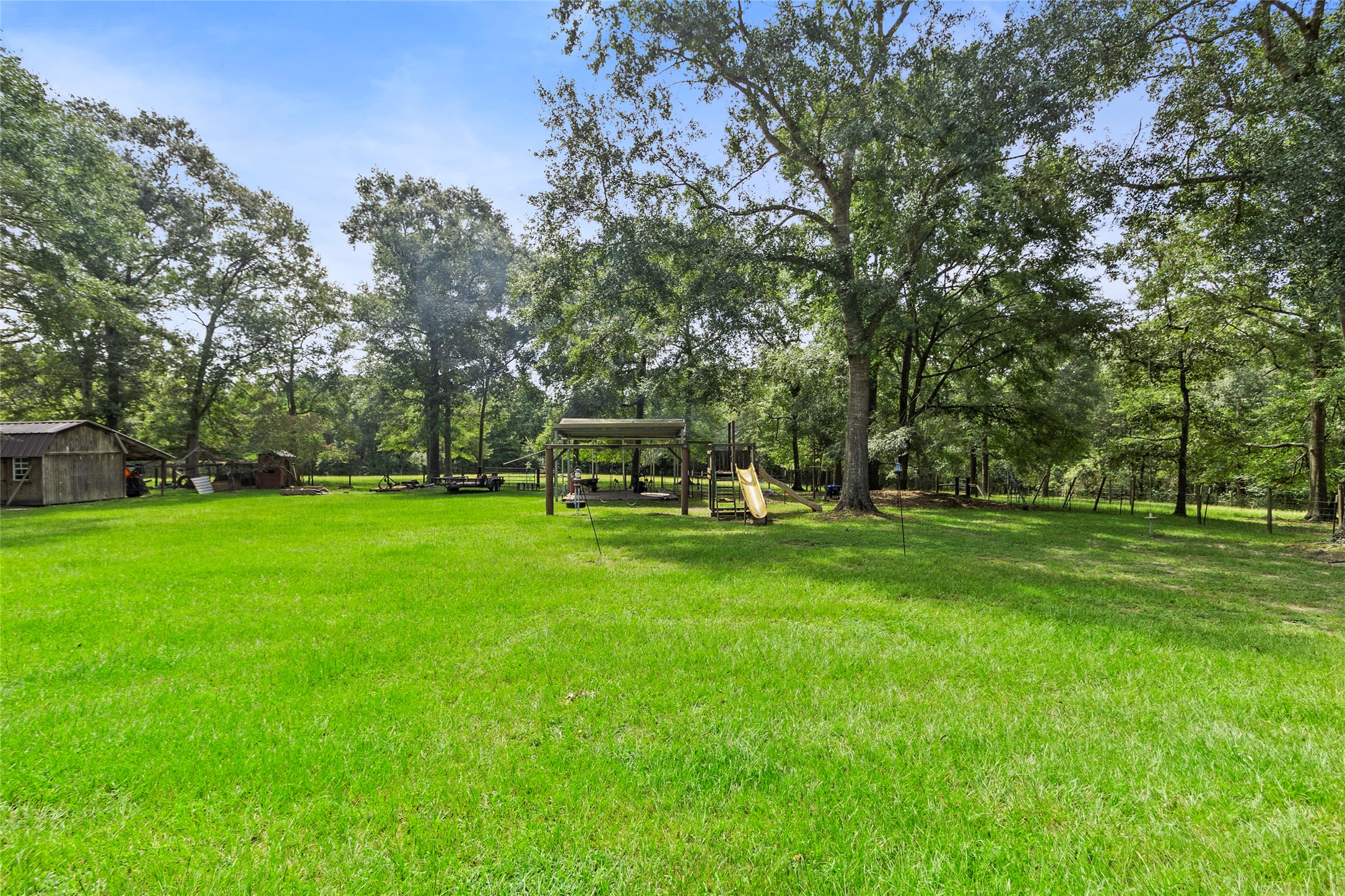 11270 Summit Drive Conroe, TX 77303 - Photo 24 of 35 a garden view