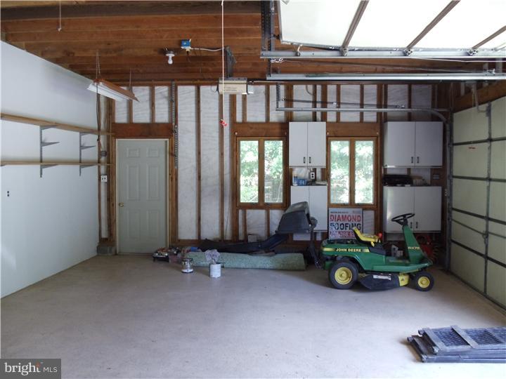 399 Indian Mills Road Shamong, NJ 08088 - Photo 20 of 25 Garage
