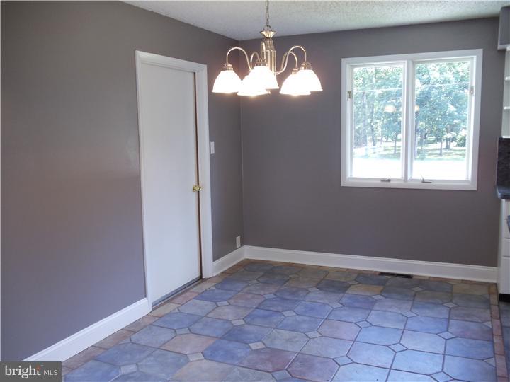399 Indian Mills Road Shamong, NJ 08088 - Photo 7 of 25 Breakfast Room