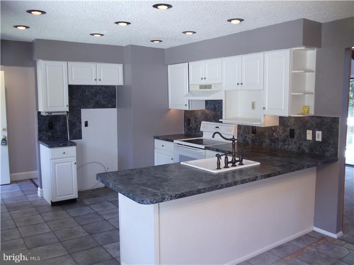 399 Indian Mills Road Shamong, NJ 08088 - Photo 9 of 25 Kitchen