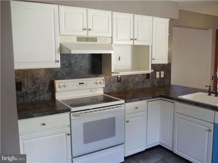 399 Indian Mills Road Shamong, NJ 08088 - Photo 10 of 25 Kitchen