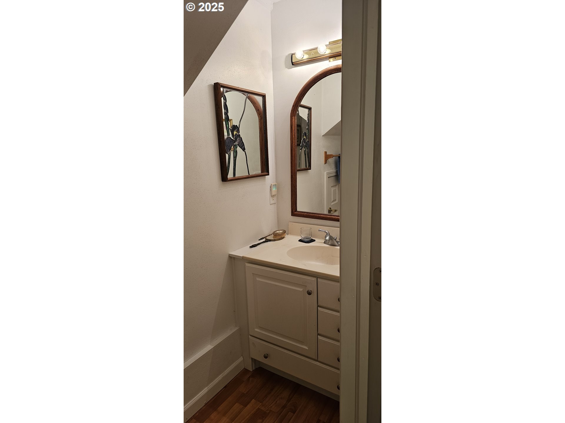 524 Azalea Drive Elkton, OR 97436 - Photo 33 of 48 a utility room with dryer and washer