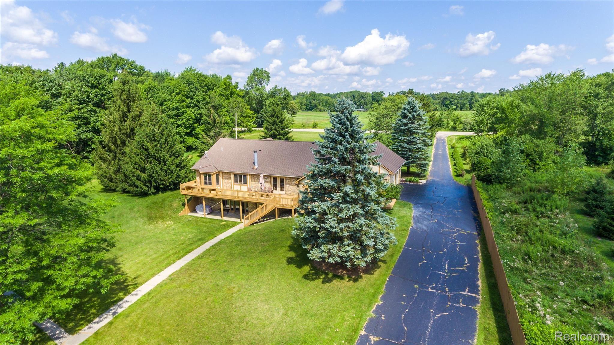 7336 East Baldwin Road Grand Blanc, MI 48439 - Photo 37 of 43 Exteriors (11 of 25).jpg