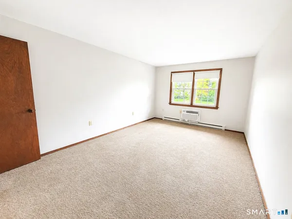 $1,700 | 200 Laura Lane, Unit B9, Rocky Hill, CT 06067