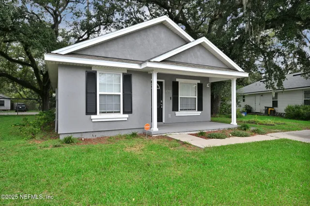 $1,700 | 3702 Wood Creek Lane, Jacksonville, FL 32206