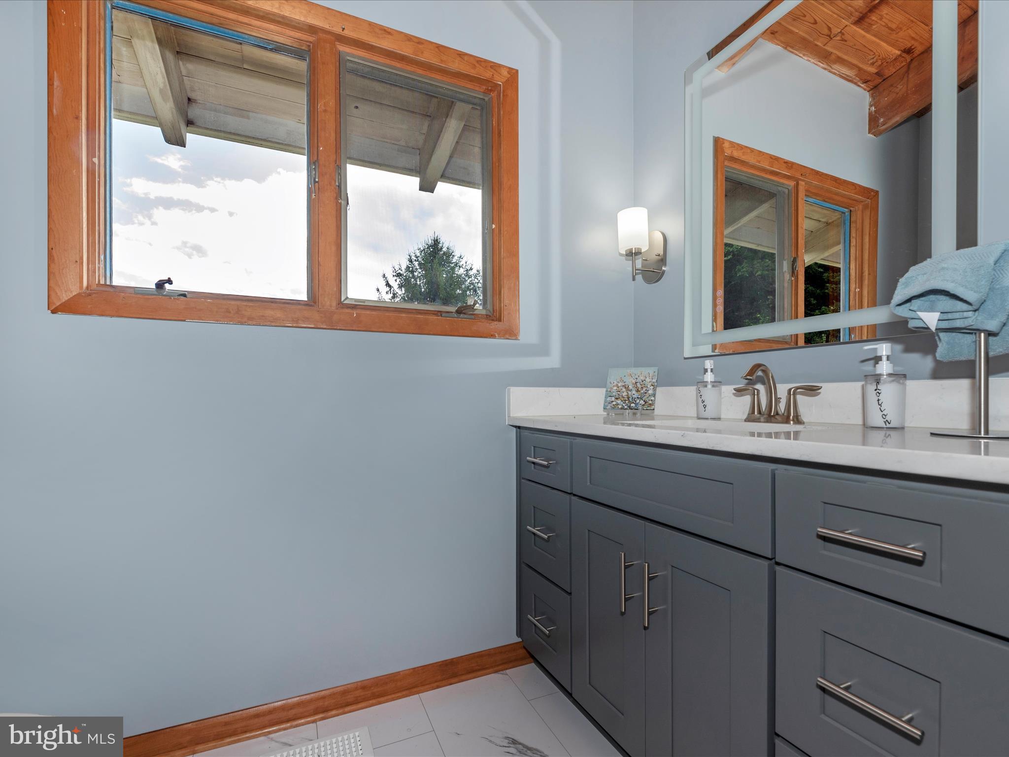7321 Talbot Run Road Mount Airy, MD 21771 - Photo 36 of 61 Full Bathroom