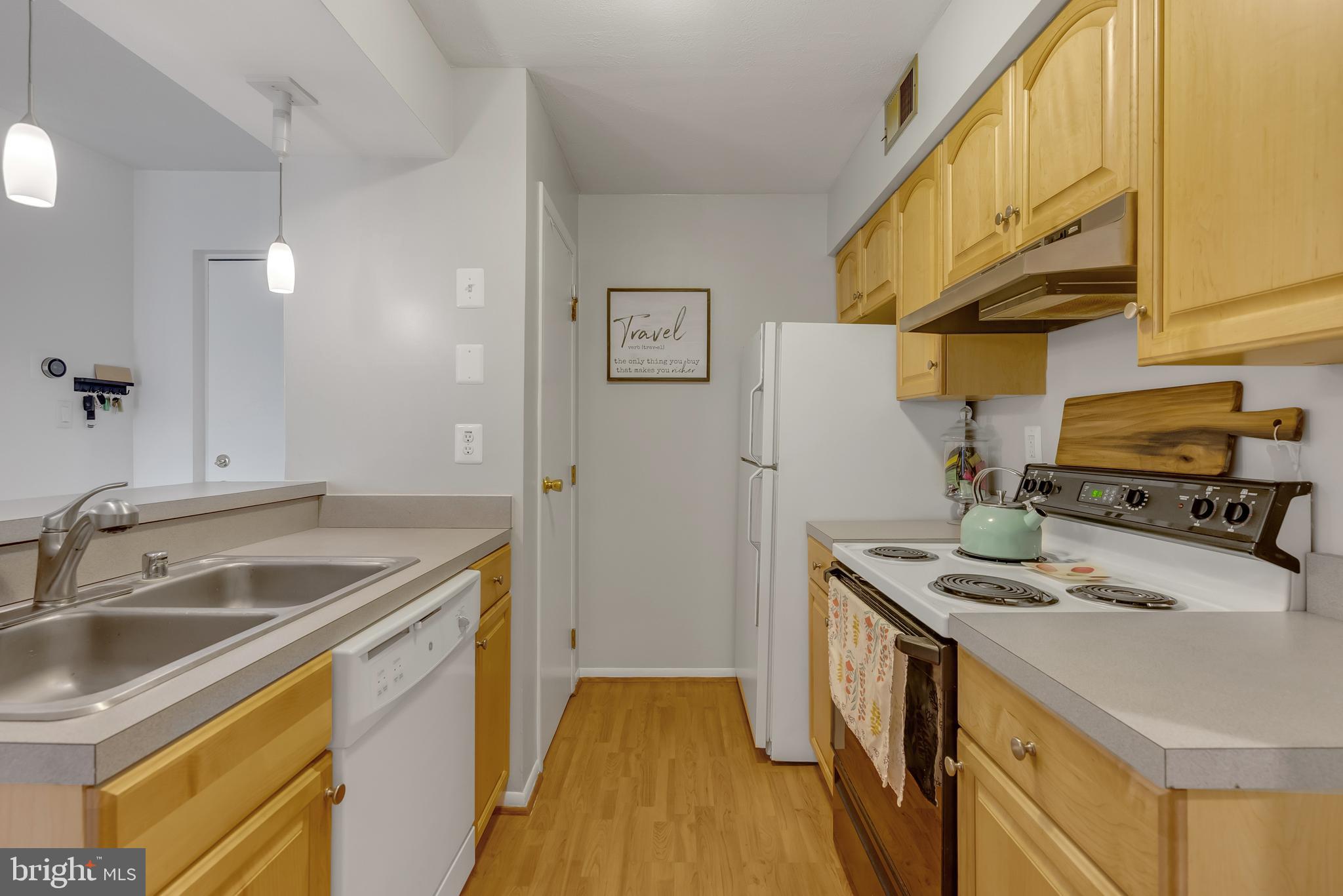 5814 Royal Ridge Drive, Unit B Springfield, VA 22152 - Photo 25 of 56 Gallery Image 25