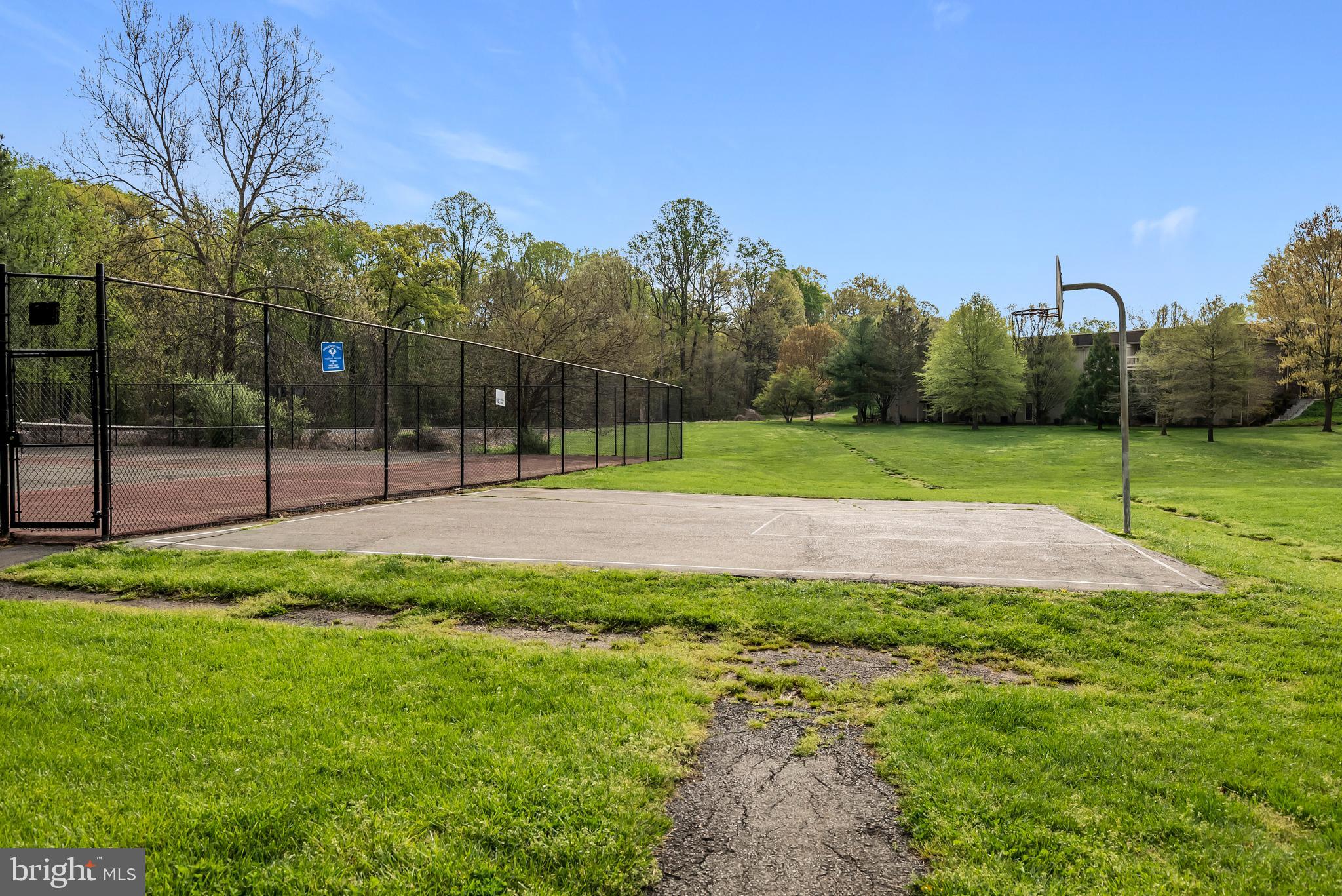 5814 Royal Ridge Drive, Unit B Springfield, VA 22152 - Photo 48 of 56 Gallery Image 48