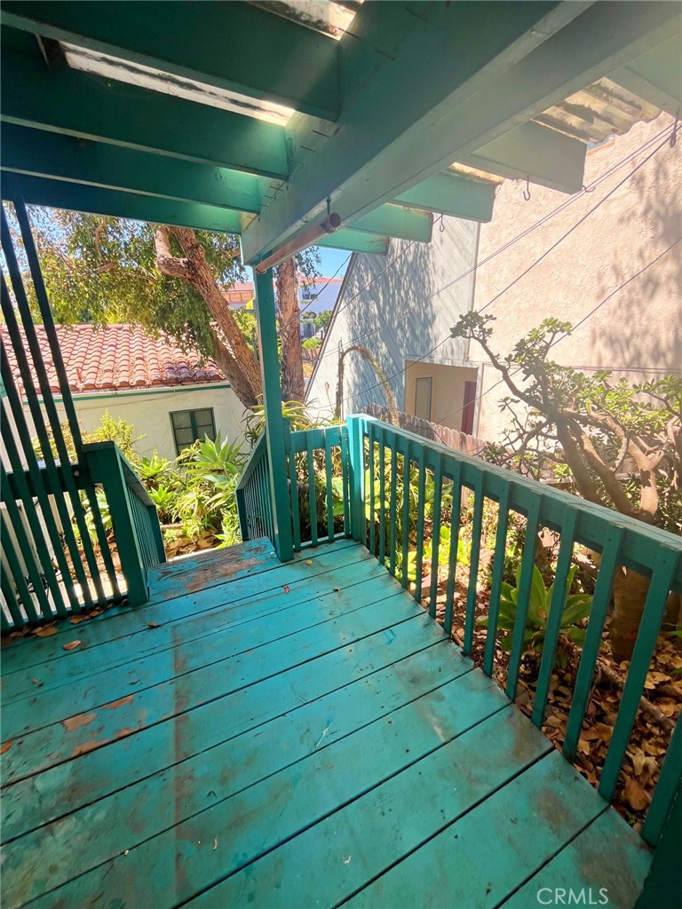 33910 Orilla Road, Unit 7 Dana Point, CA 92629 - Photo 41 of 50 a view of a porch