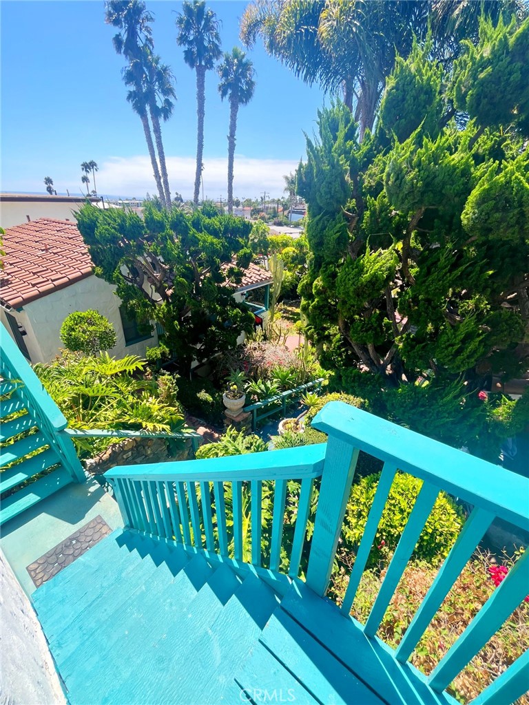 33910 Orilla Road, Unit 7 Dana Point, CA 92629 - Photo 42 of 50 a view of yard from a balcony