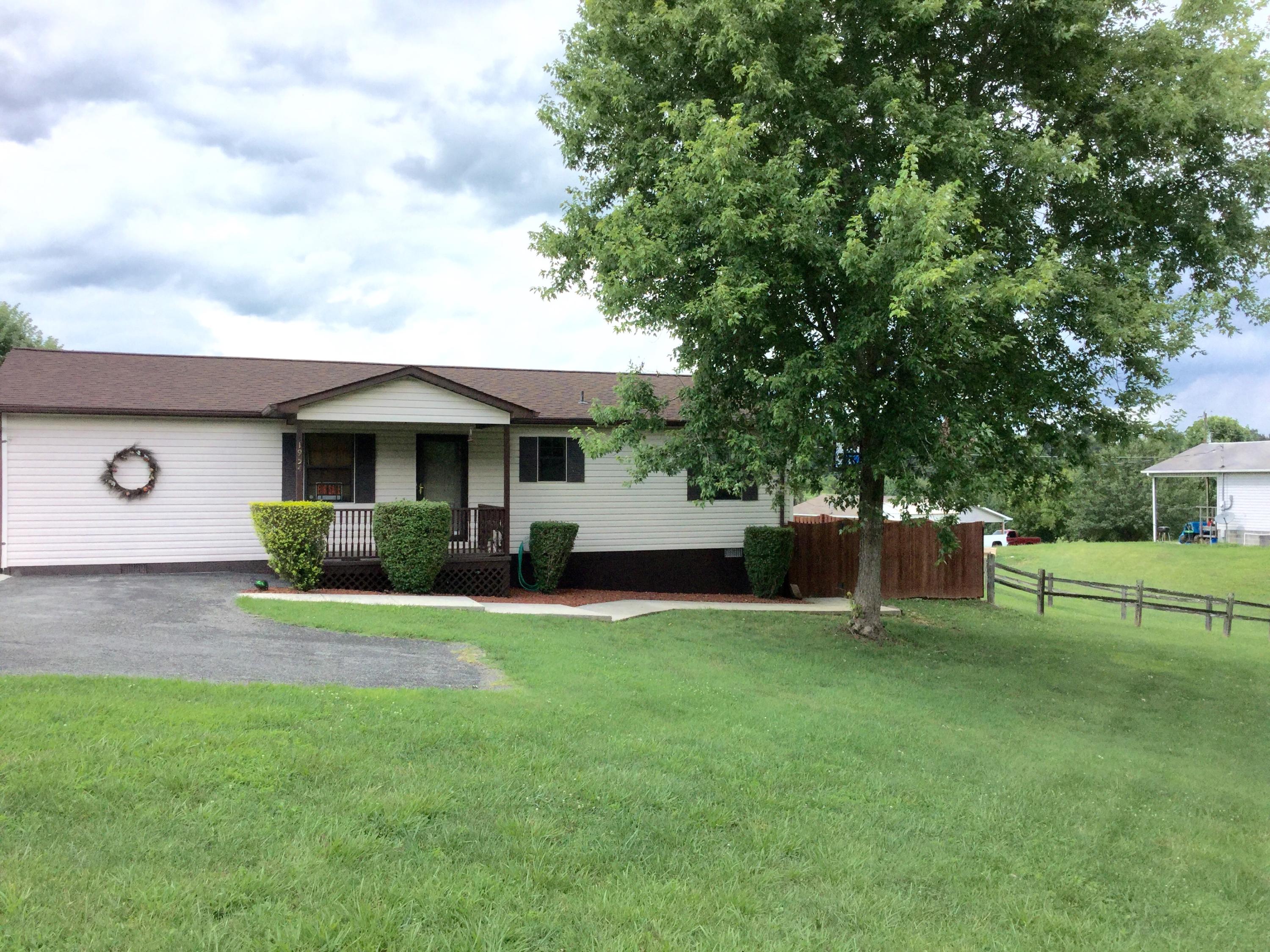 1954 Cedar Fork Road Tazewell, TN 37879 - Photo 6 of 28 image