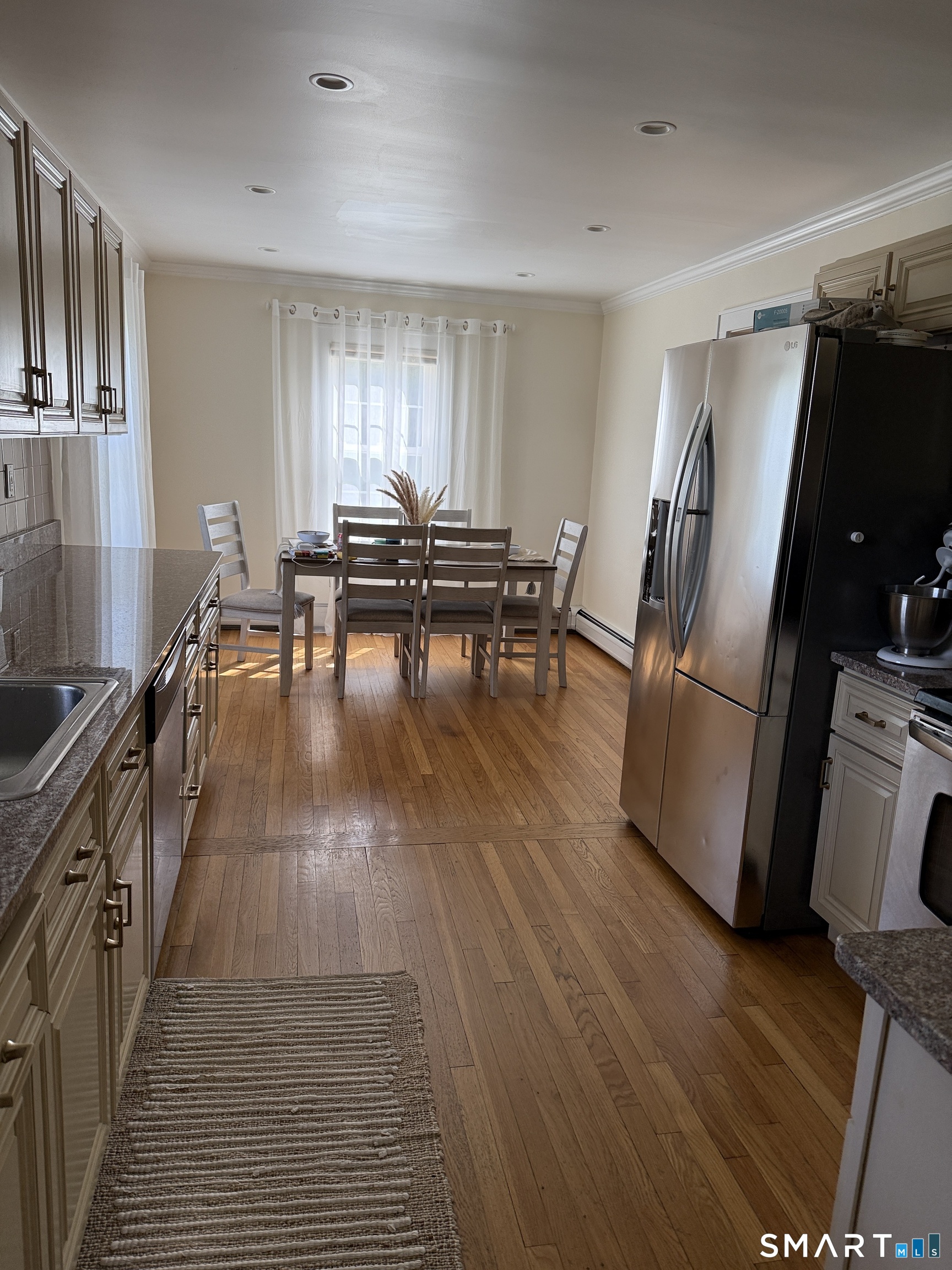 70 Stonehouse Road Trumbull, CT 06611 - Photo 6 of 24 Gallery Image 6