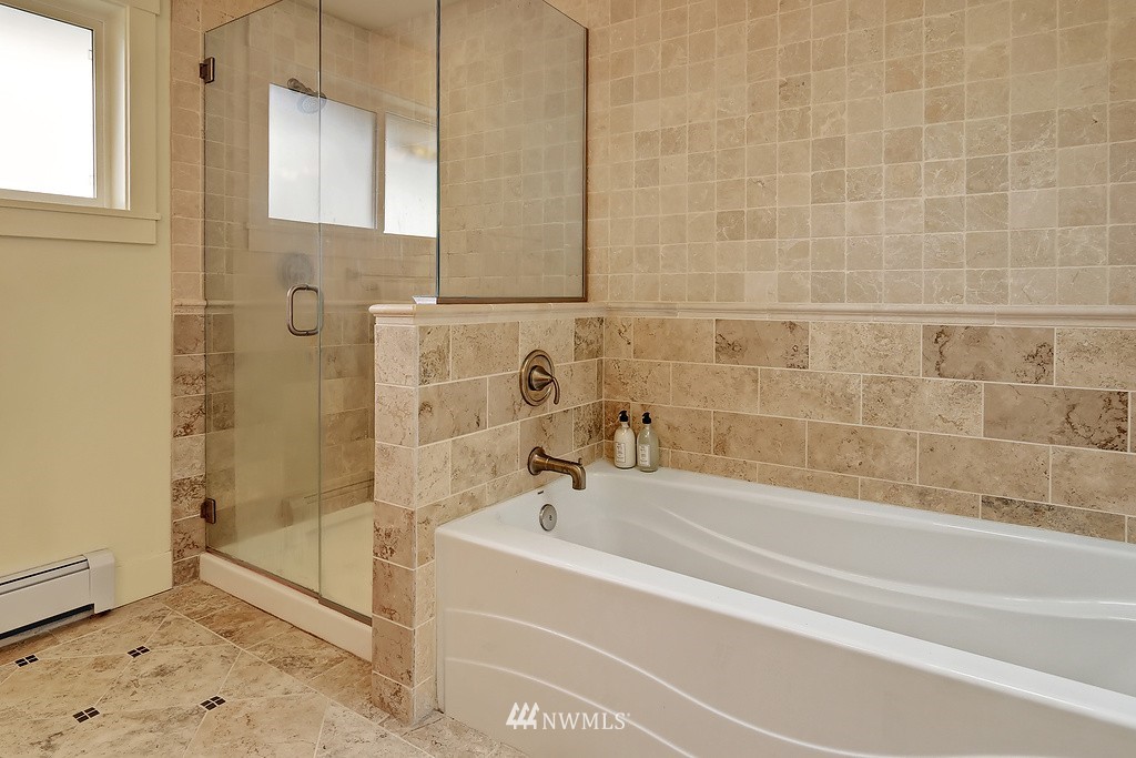 4322 Southwest Roxbury Street Seattle, WA 98136 - Photo 13 of 25 Gallery Image 13