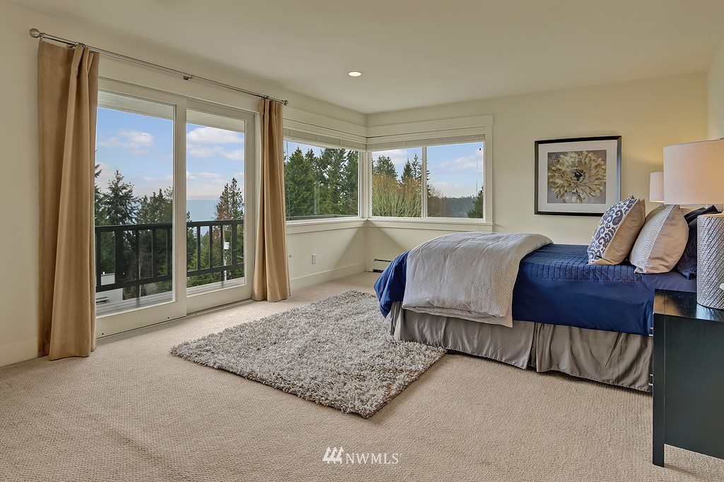 4322 Southwest Roxbury Street Seattle, WA 98136 - Photo 10 of 25 Gallery Image 10