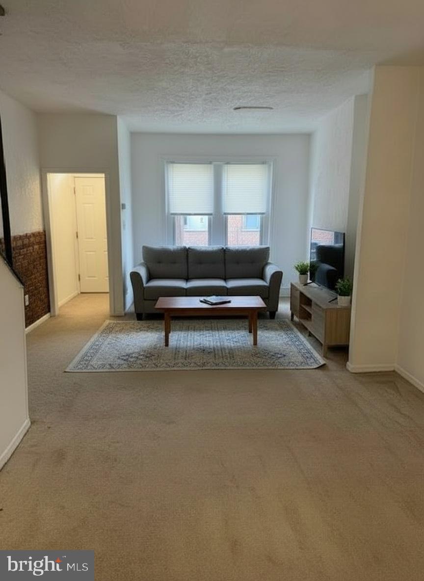 612 Cross Street Philadelphia, PA 19147 - Photo 1 of 10