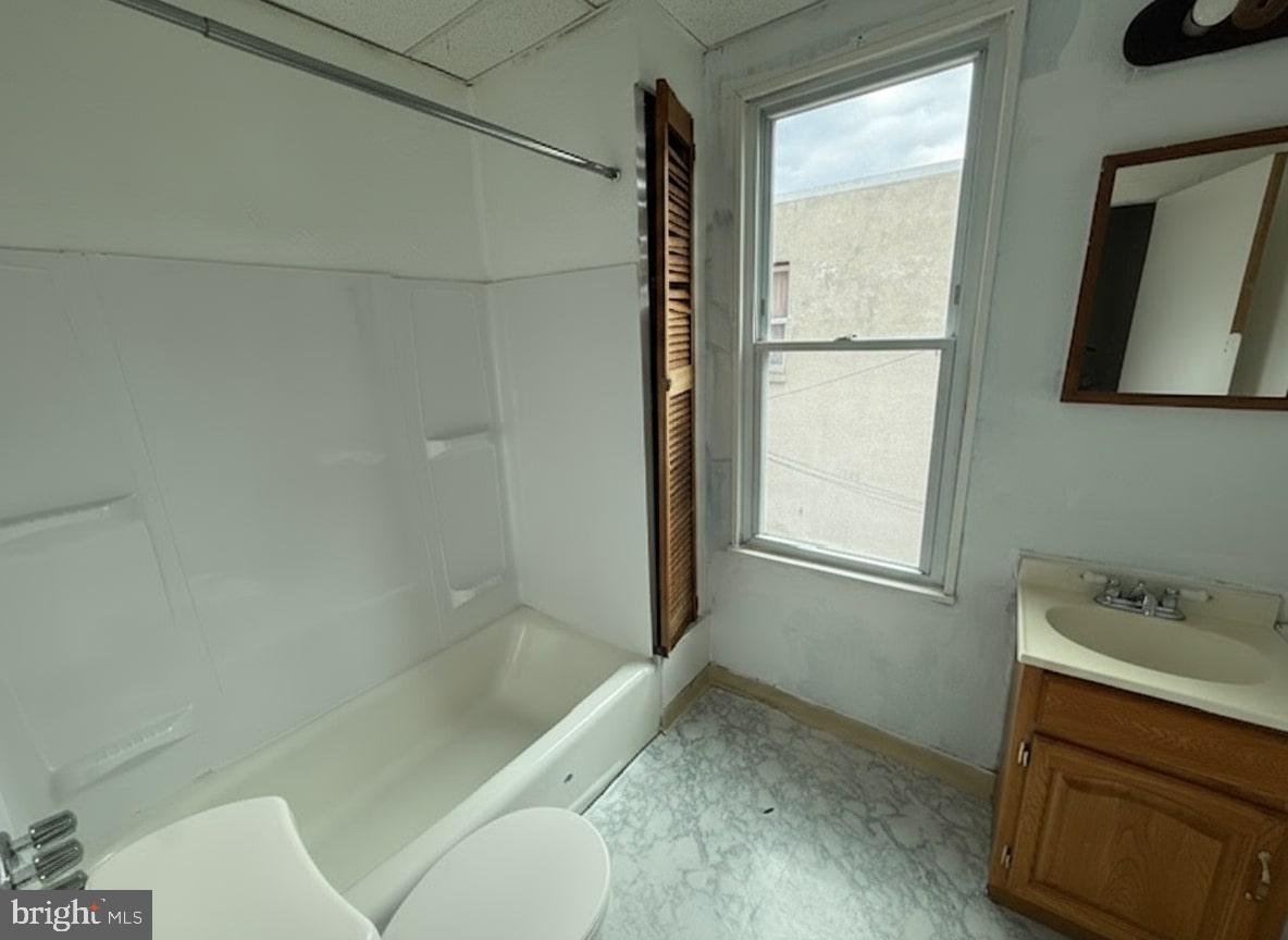612 Cross Street Philadelphia, PA 19147 - Photo 7 of 10 a bathroom with a sink toilet and shower