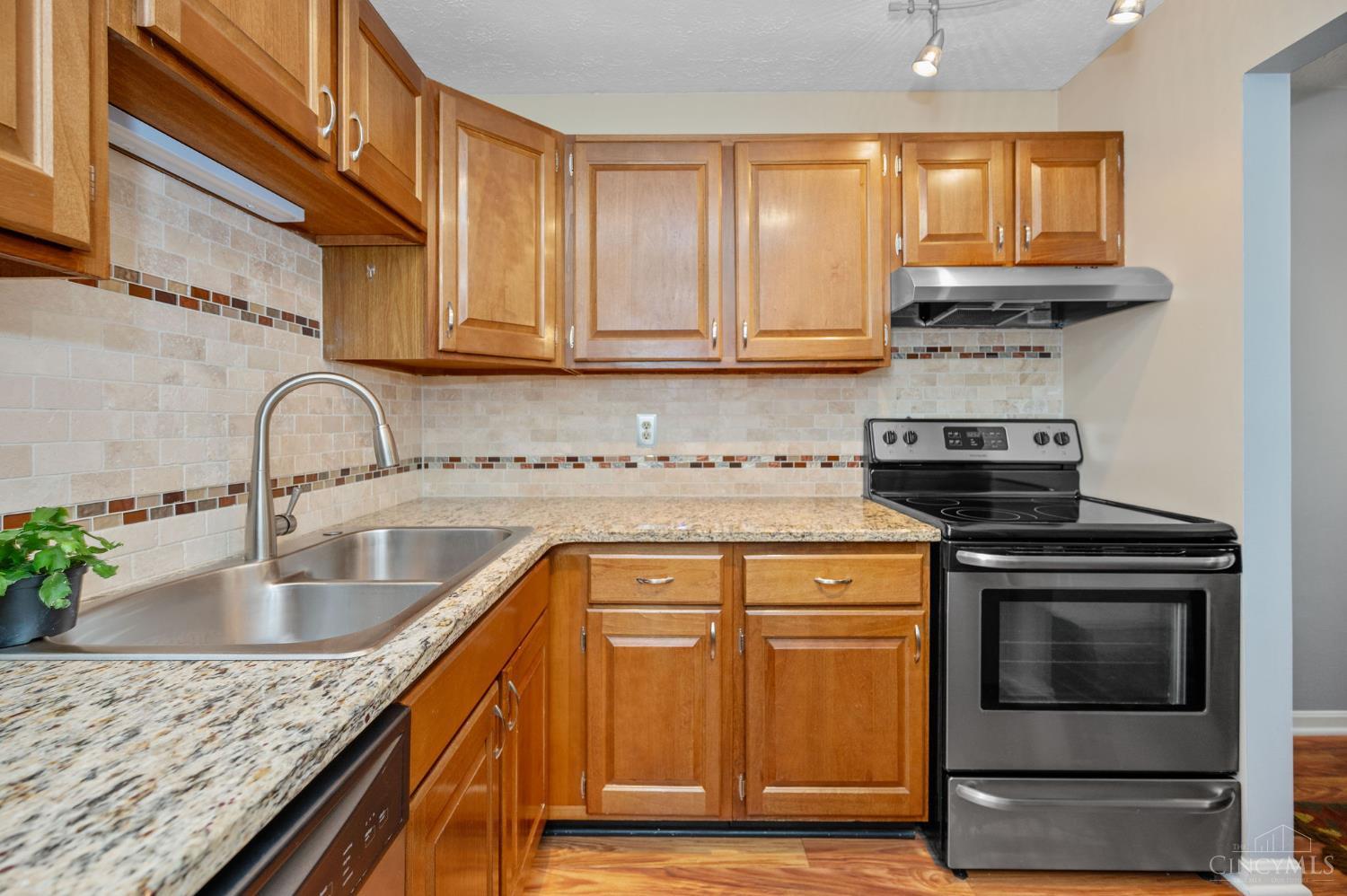6355 Corbly Road, Unit 19 Cincinnati, OH 45230 - Photo 16 of 32 Gallery Image 16