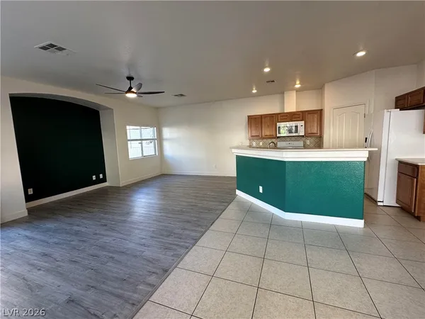 $1,750 | 5515 Big Red Court, Unit 103, Las Vegas, NV 89122