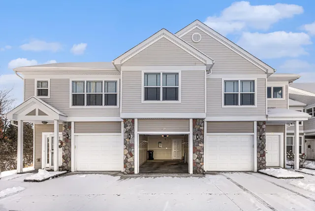 $325,000 | 631 Pebblestone Lane, Chelsea, MI 48118