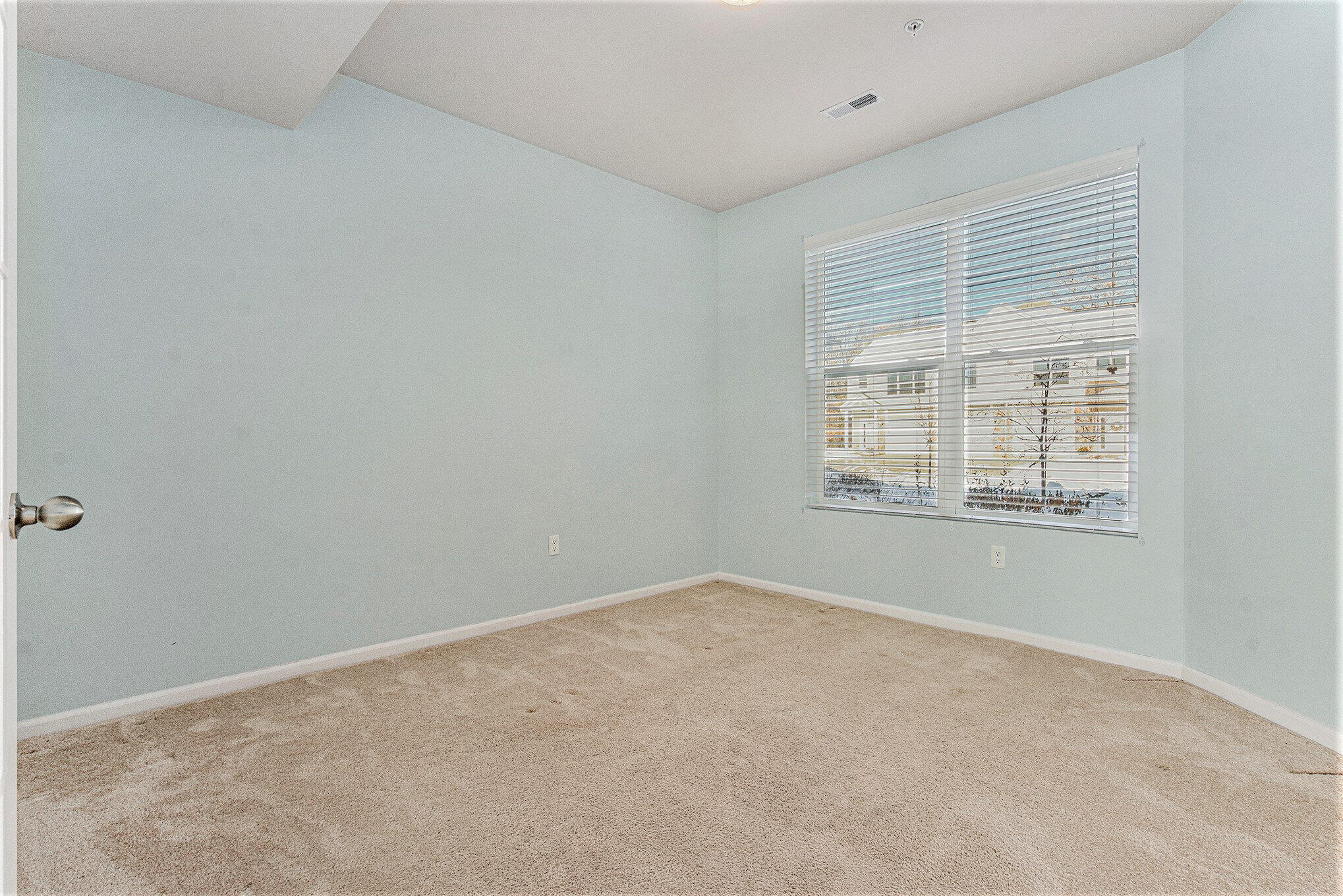 631 Pebblestone Lane Chelsea, MI 48118 - Photo 15 of 25 015_file_575