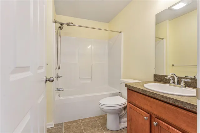 $325,000 | 631 Pebblestone Lane, Chelsea, MI 48118