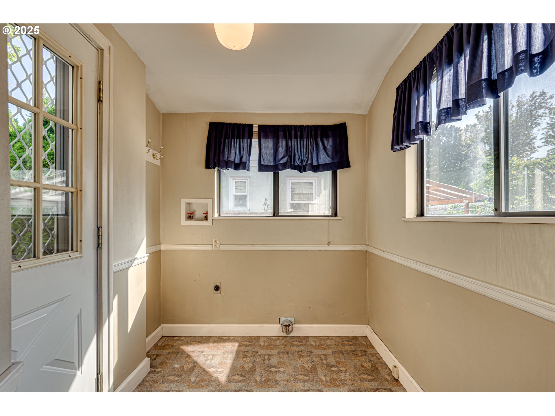 307 East 22nd Street Vancouver, WA 98663 - Photo 11 of 34