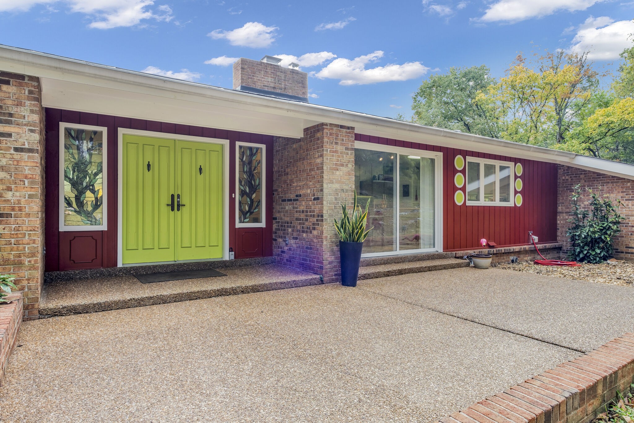 1524 Cherokee Road Gallatin, TN 37066 - Photo 13 of 65 front view of a house with a street
