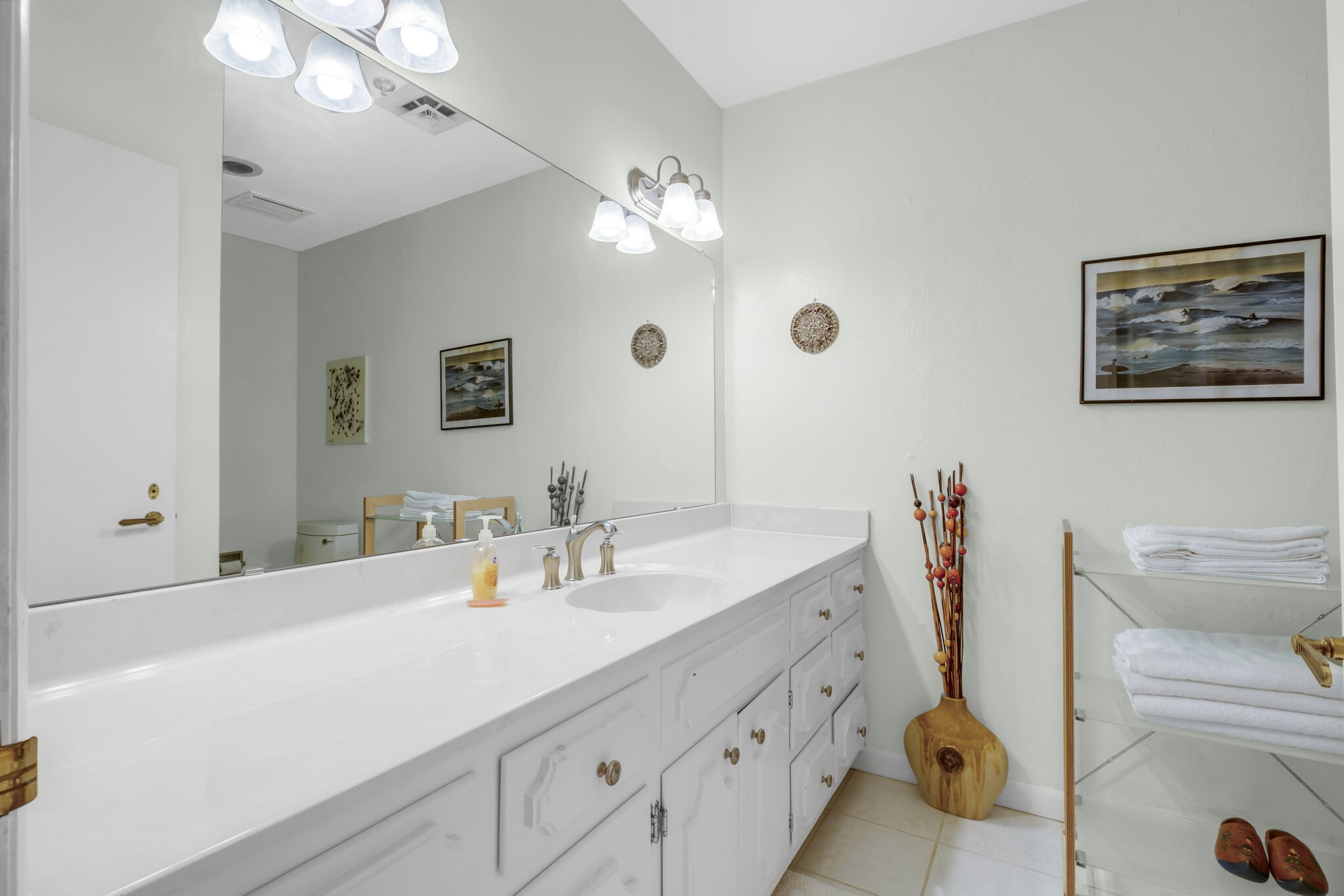 1524 Cherokee Road Gallatin, TN 37066 - Photo 48 of 65 a bathroom with a sink a toilet and a mirror