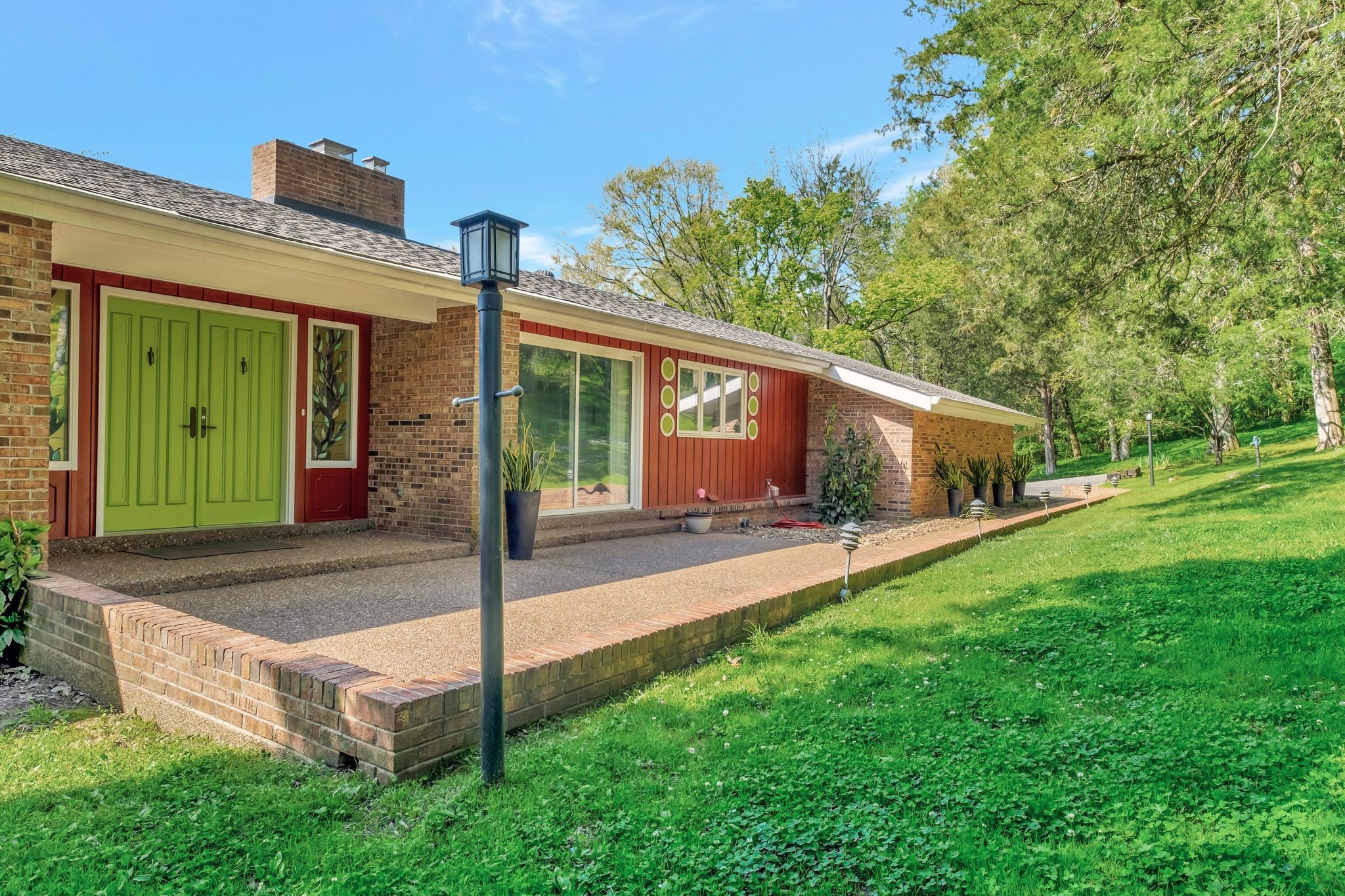 1524 Cherokee Road Gallatin, TN 37066 - Photo 10 of 65 a view of a house with backyard and porch