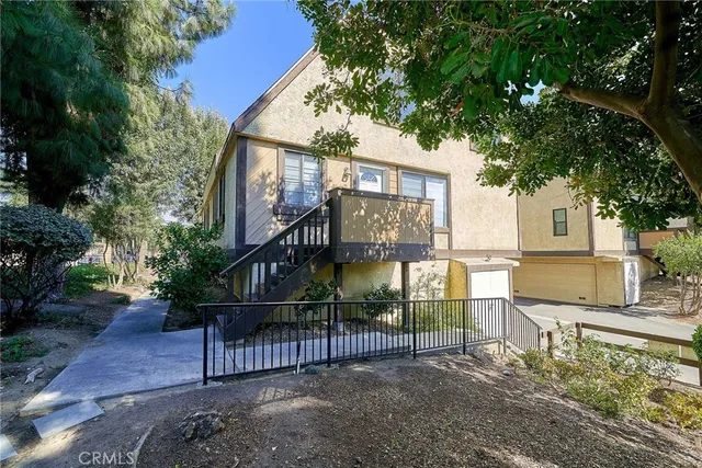 $3,300 | 11300 Foothill Boulevard, Unit 52, Sylmar, CA 91342