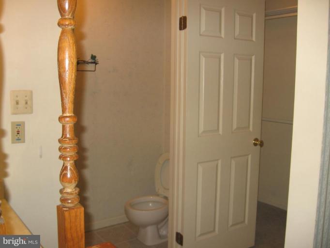 7596 Aspenpark Road Lorton, VA 22079 - Photo 11 of 23 Master Bath