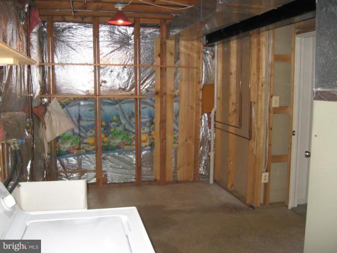 7596 Aspenpark Road Lorton, VA 22079 - Photo 18 of 23 Laundry Area 1