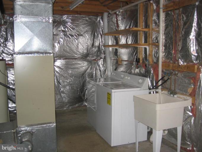 7596 Aspenpark Road Lorton, VA 22079 - Photo 23 of 23 Laundry Area 2