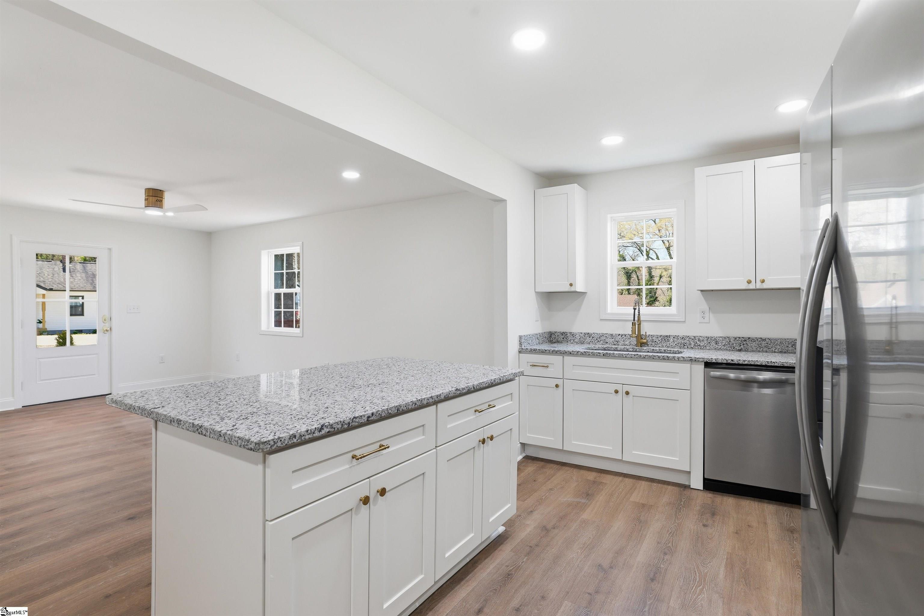 118 East Decatur Street Greenville, SC 29617 - Photo 13 of 25