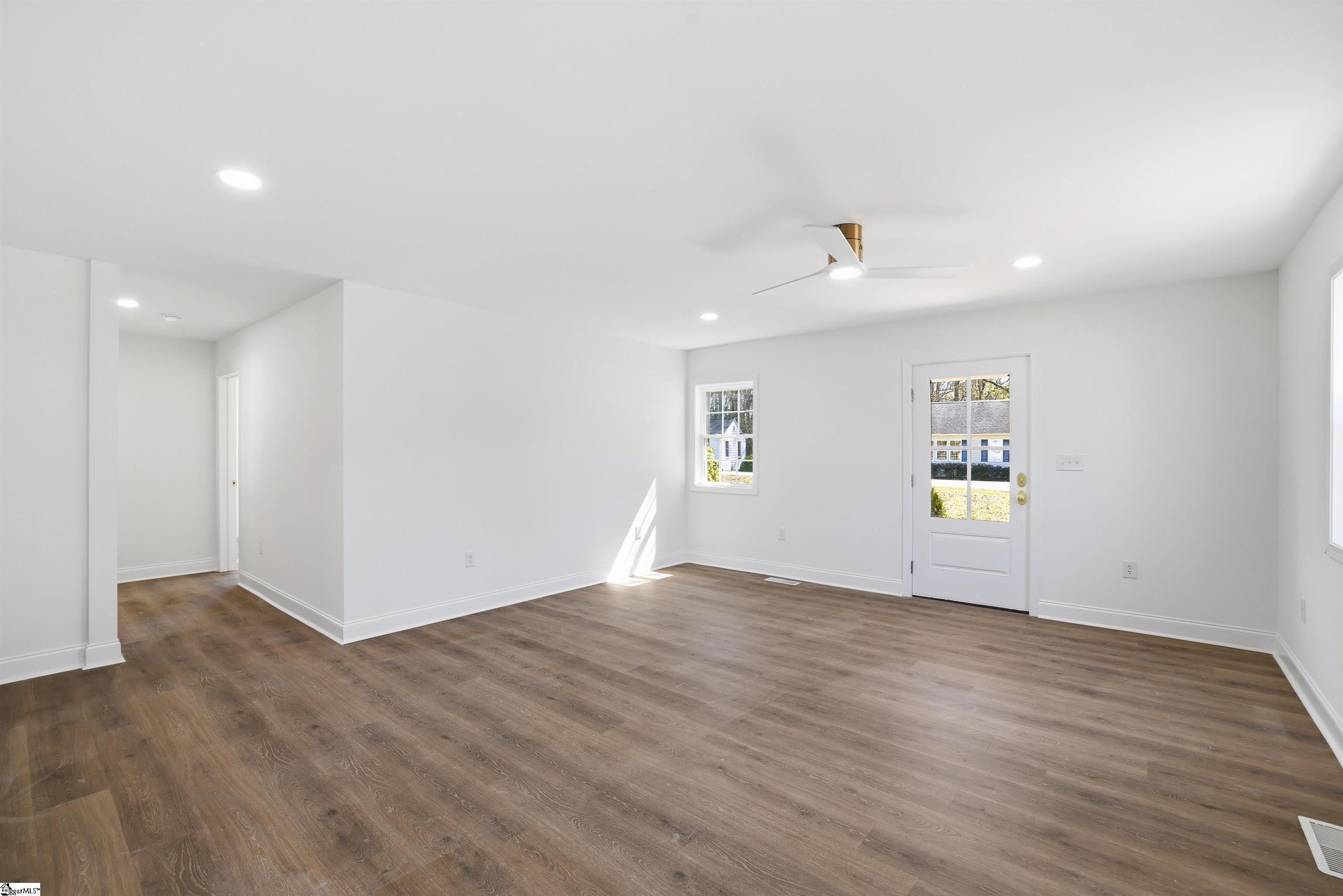 118 East Decatur Street Greenville, SC 29617 - Photo 14 of 25