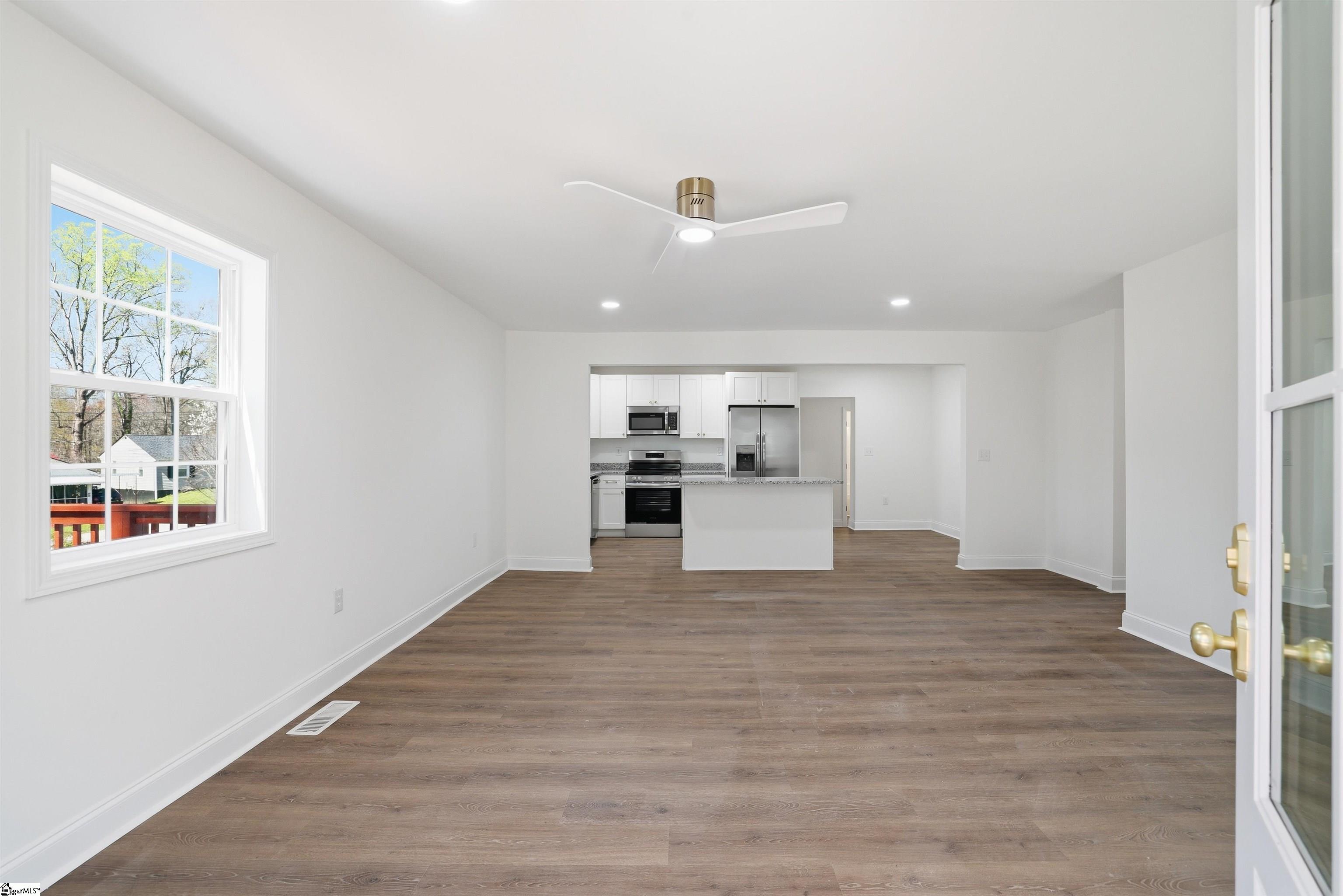 118 East Decatur Street Greenville, SC 29617 - Photo 7 of 25