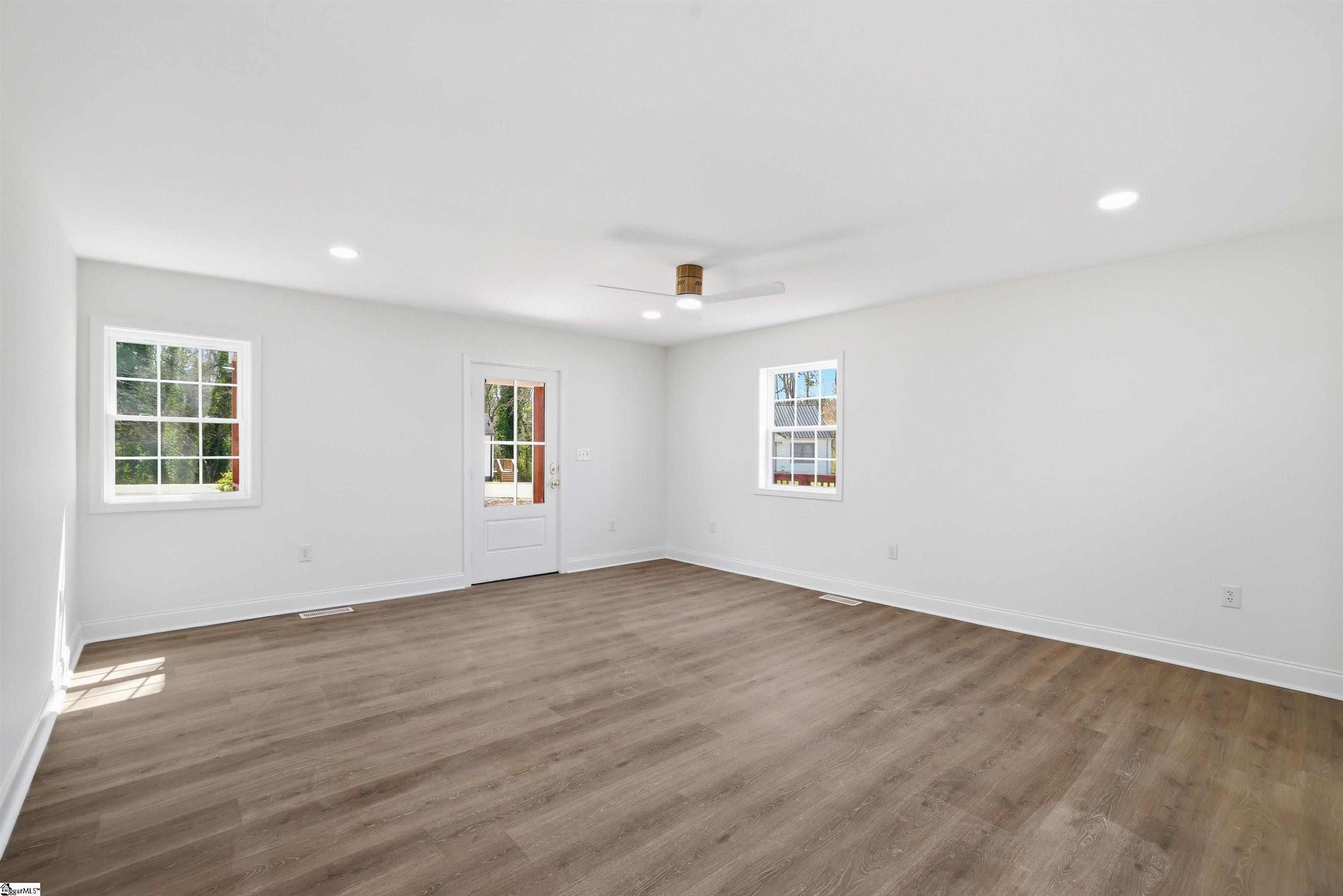 118 East Decatur Street Greenville, SC 29617 - Photo 9 of 25