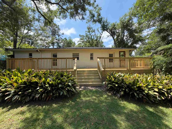 $1,550 | 2404 Surrey Street, Tallahassee, FL 32304